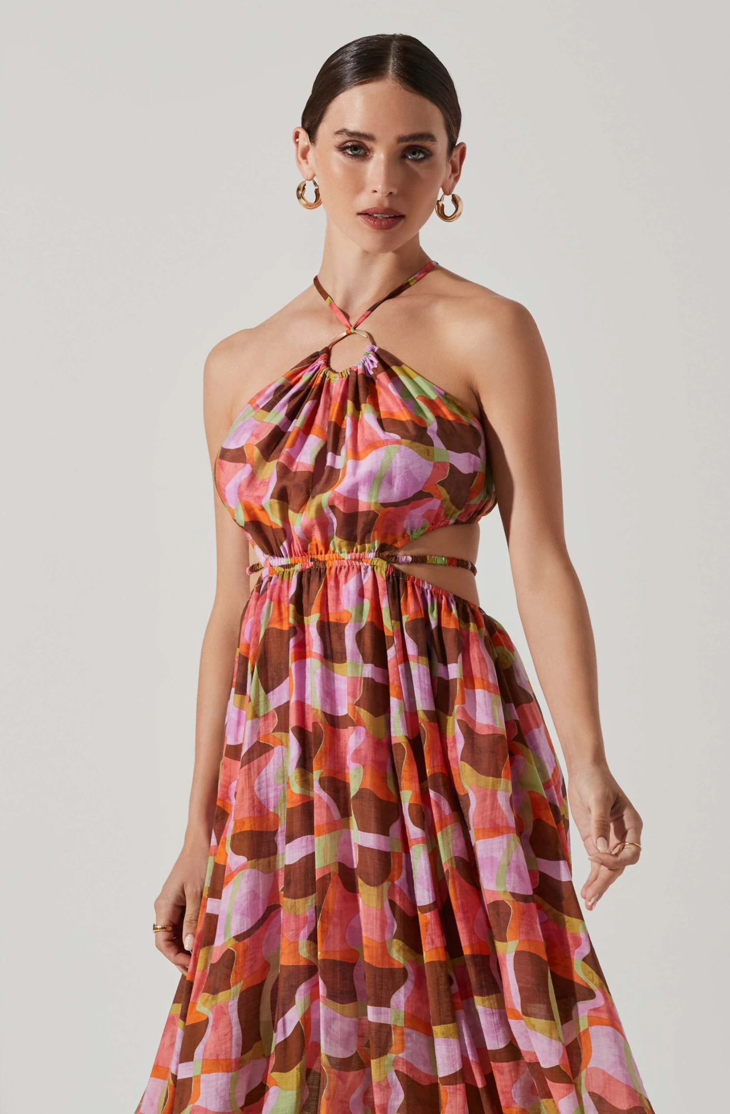 Sivana Halter Neck Geo Print Maxi Dress 2 Sivana Halter Neck Geo Print Maxi Dress - Image 2