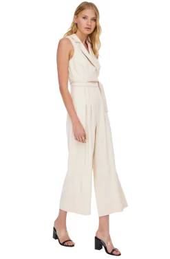 Vantage Jumpsuit -ASTR the Label Store ACP7029 NATURAL 02 scaled