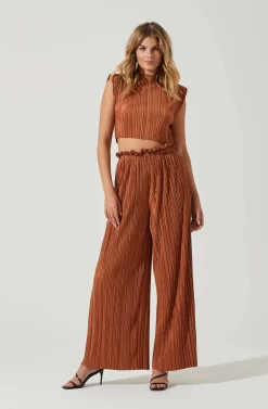 Cruise Pleated Wide Leg Pants