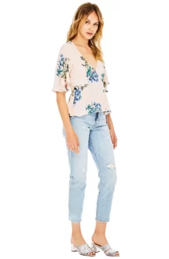 Payton Top -ASTR the Label Store ACT12937 BLUSH MULTI FLORAL 02 scaled