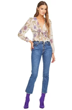 Laney Floral Blouse -ASTR the Label Store ACT13913 CREAM LILAC FLORAL 01 43870264 bdbe 4d4b 8175 ecc7adaf259e scaled
