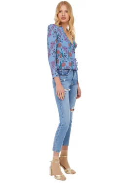 Facade Floral Top -ASTR the Label Store ACT15217 BLUEBELL FLORAL 02 scaled
