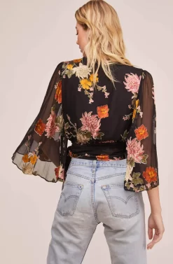 Imogen Floral Top -ASTR the Label Store ACT15586 BLACK MULTI FLORAL 5 scaled