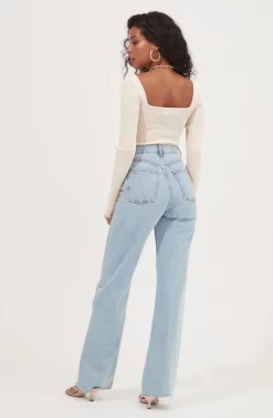 Tarzana Ribbed Knit Sweetheart Sweater -ASTR the Label Store ACT16984 WHITE 5 scaled