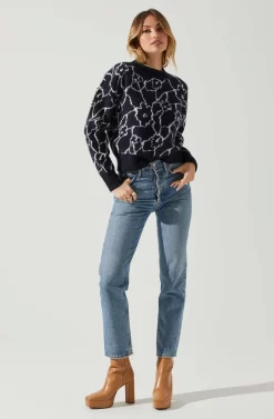 Saira Abstract Floral Sweater -ASTR the Label Store ACT17330L NAVYCREAM 1 scaled
