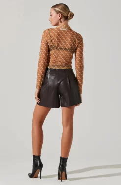 Wilma Faux Leather Shorts -ASTR the Label Store ACT17338M MUSTARDCREAMGEO 5 e94da21f 224a 4c2c 8ec0 cbffea15c14b scaled