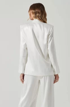 Kimia Satin Oversized Blazer -ASTR the Label Store ACT17722 WHITE 5 scaled
