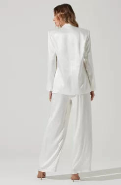 Kimia Satin Oversized Blazer -ASTR the Label Store ACT17722 WHITE 6 scaled