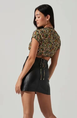 Sayla V-Neck Top -ASTR the Label Store ACT17741 BLACKGREENMULTI 4 6d7e0bfb 9d50 4192 b285 313783e11915 scaled