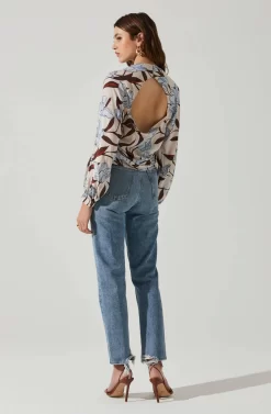 Veronica Floral Cutout Top -ASTR the Label Store ACT17833 BLUEFLORAL 6 scaled