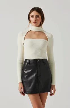 Izabella Turtleneck Cutout Sweater -ASTR the Label Store ACT17888 WHITE 3 scaled