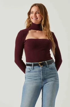 Izabella Turtleneck Cutout Sweater -ASTR the Label Store ACT17888 WINE 4 scaled