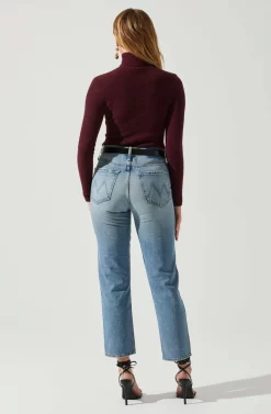 Izabella Turtleneck Cutout Sweater -ASTR the Label Store ACT17888 WINE 5 scaled