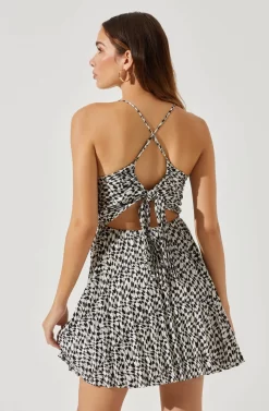 Plisse Tie Back Mini Dress 9 Plisse Tie Back Mini Dress -ASTR the Label Store ADR100873S BLACKWHITEABSTRACT 6 scaled