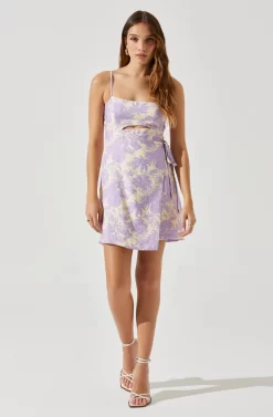 Keyhole Wrap Floral Mini Dress -ASTR the Label Store ADR101709 LAVENDERFLORAL 1 scaled