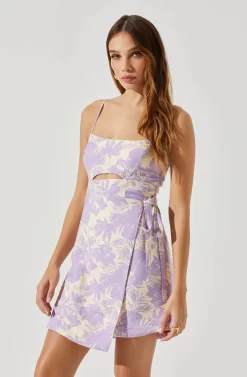 Keyhole Wrap Floral Mini Dress -ASTR the Label Store ADR101709 LAVENDERFLORAL 4 scaled