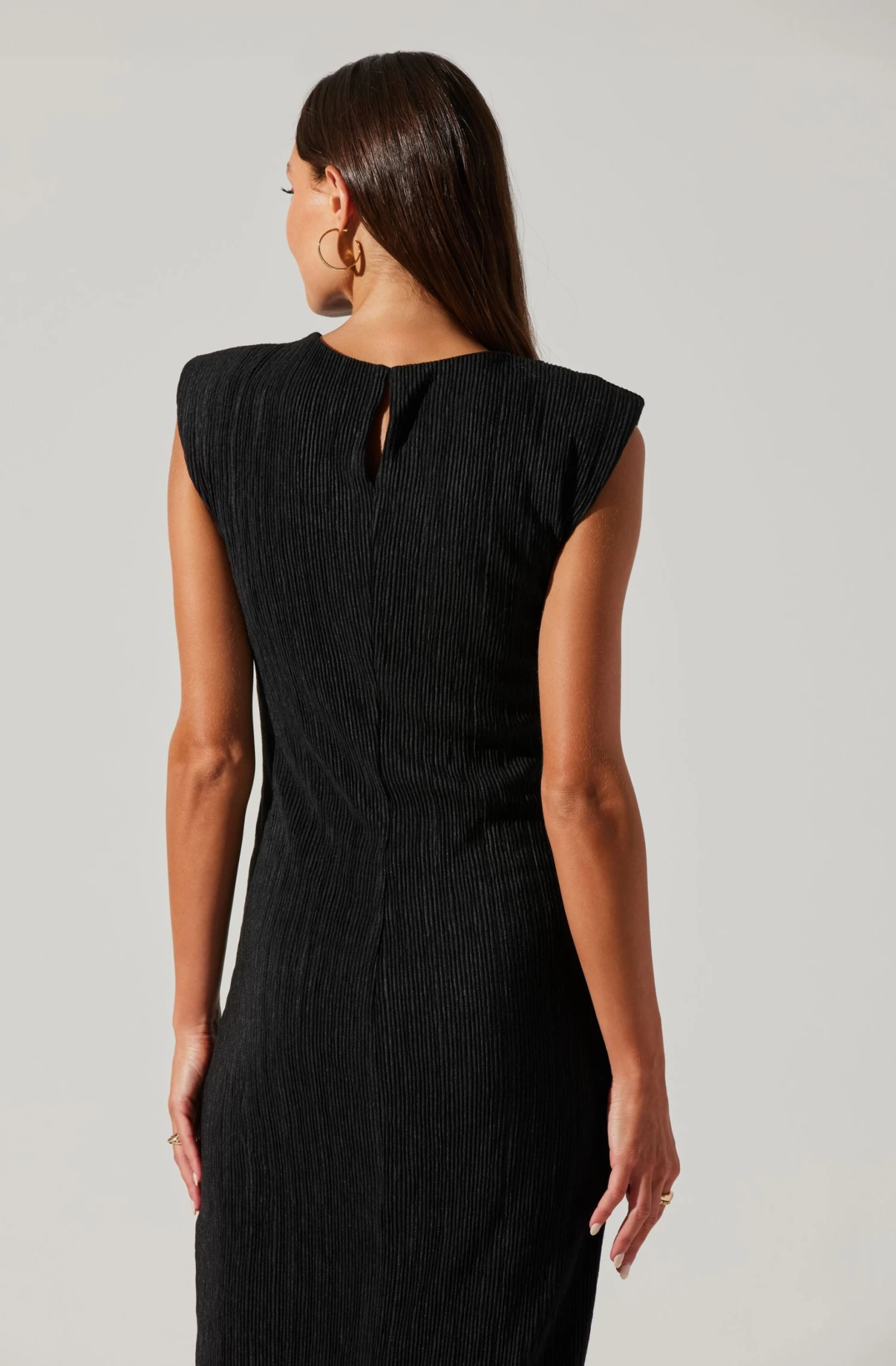 Plisse Straight Neck Midi Dress 5 Plisse Straight Neck Midi Dress - Image 5