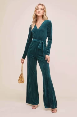 Velvet Jumpsuit -ASTR the Label Store AP7093B SPRUCE GREEN 1 scaled
