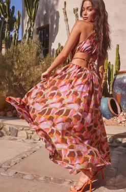 Sivana Halter Neck Geo Print Maxi Dress 9 Sivana Halter Neck Geo Print Maxi Dress -ASTR the Label Store ASTR SUMMER23 0035 scaled