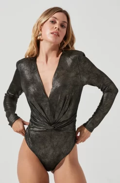 Twist Front Deep V Metallic Bodysuit -ASTR the Label Store AT15619 BLACK GOLDFOIL 5 scaled