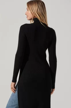 Hi Slit Turtleneck Sweater -ASTR the Label Store AT16295 BLACK 4 scaled