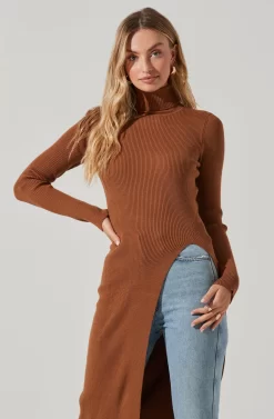 Hi Slit Turtleneck Sweater -ASTR the Label Store AT16295 CAMEL 3 scaled