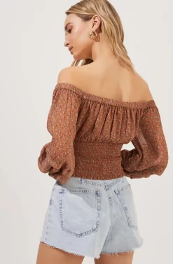 Off The Shoulder Cropped Volume Sleeve Top -ASTR the Label Store AT16510 RUST MULTI DITSY 6 scaled