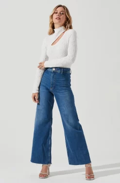 Slit Mock Neck Top -ASTR the Label Store AT16954 IVORY 1 scaled