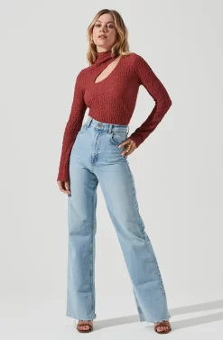 Slit Mock Neck Top -ASTR the Label Store AT16954 RUST 1 scaled