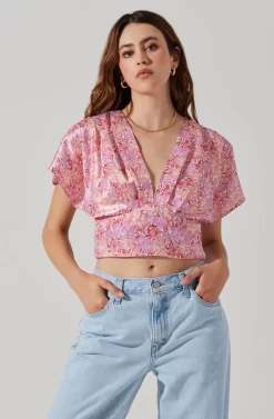 Satin Tie Back Flutter Sleeve Top -ASTR the Label Store AT17720 PINKREDMULTIFL 4 scaled