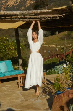 Cassian Cutout Off Shoulder Midi Dress -ASTR the Label Store GUESTOFWEDDING 1918 f2940f88 514f 441b b167 c540d541ea3f scaled